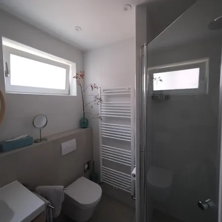 Oda ve Kahvaltı Behind The Tree Hoofddorp