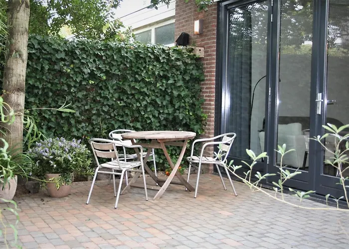 Behind The Tree 3* Hoofddorp