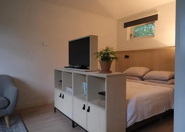 Behind The Tree Alojamento de Acomodação e Pequeno-almoço 3*