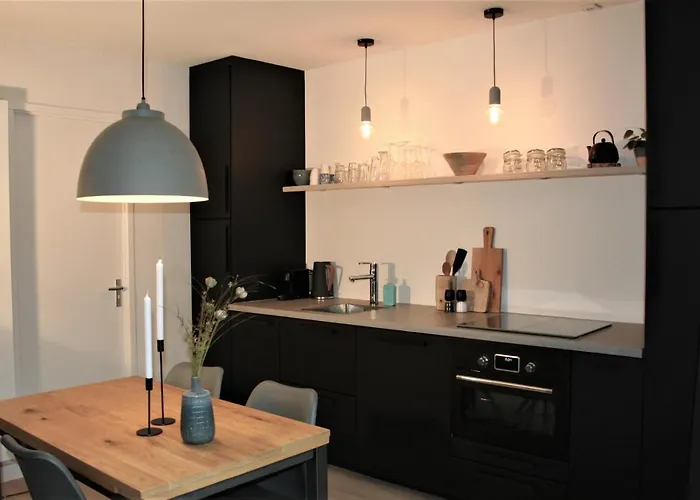 Alojamento de Acomodação e Pequeno-almoço Behind The Tree