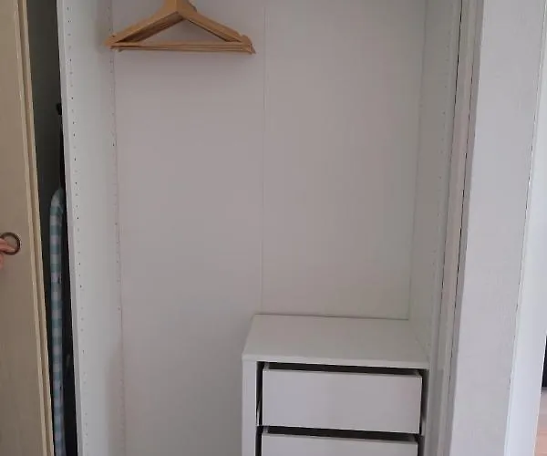 Behind The Tree Alojamento de Acomodação e Pequeno-almoço 3*